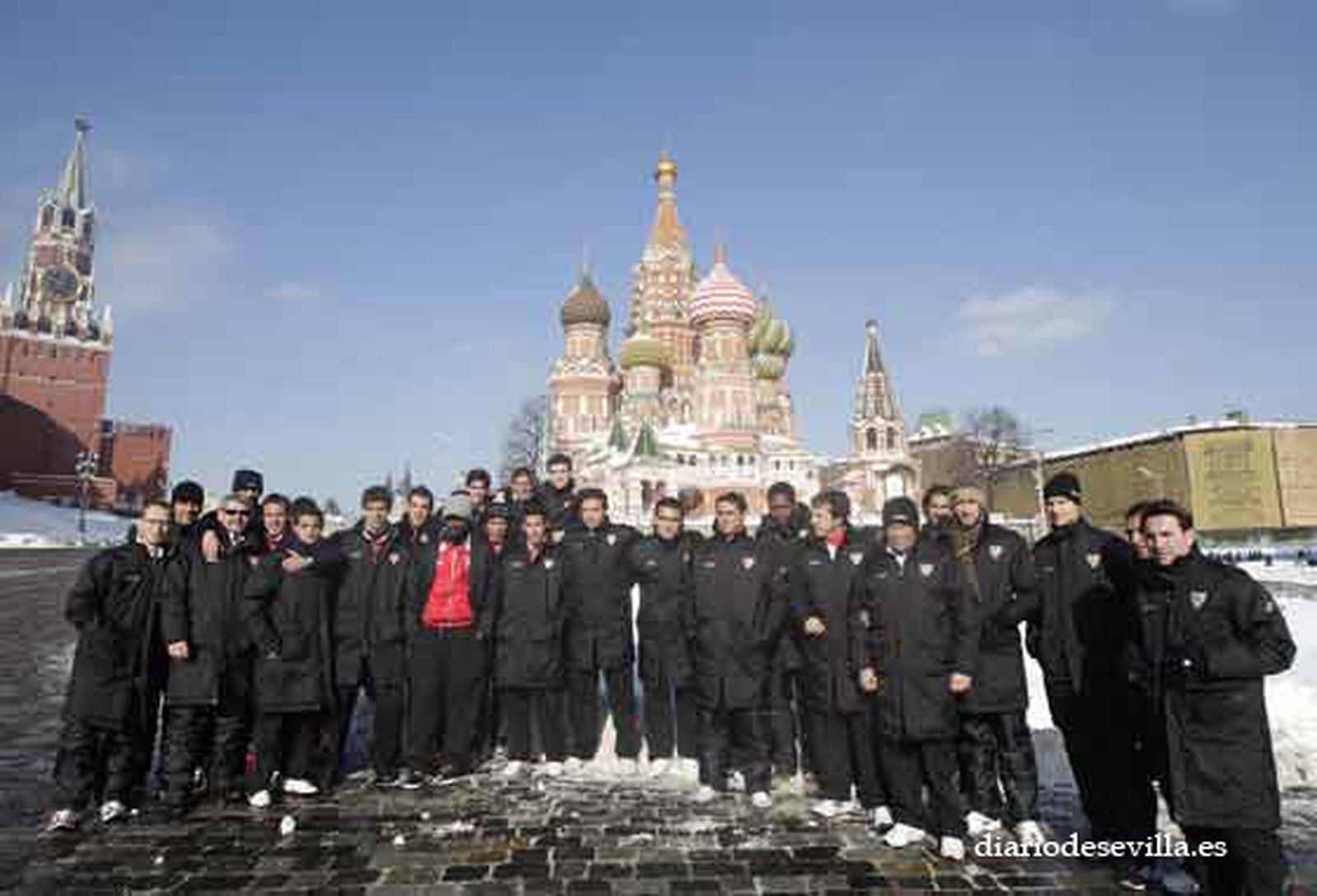 Foto de grupo de la expedición sevillista. 

Foto: Antonio Pizarro