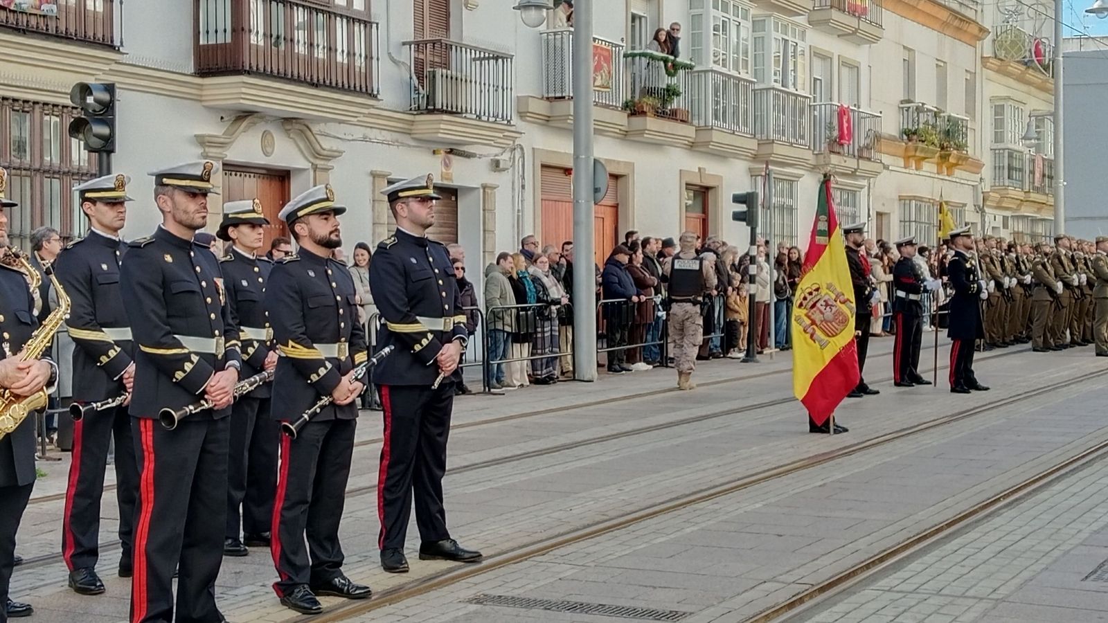 Celebrada la Pascua Militar en San Fernando: las imágenes