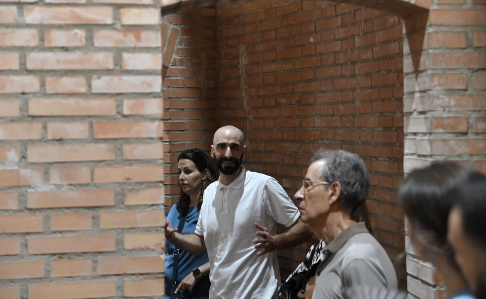 La apertura de los mausoleos romanos de Córdoba, en imágenes
