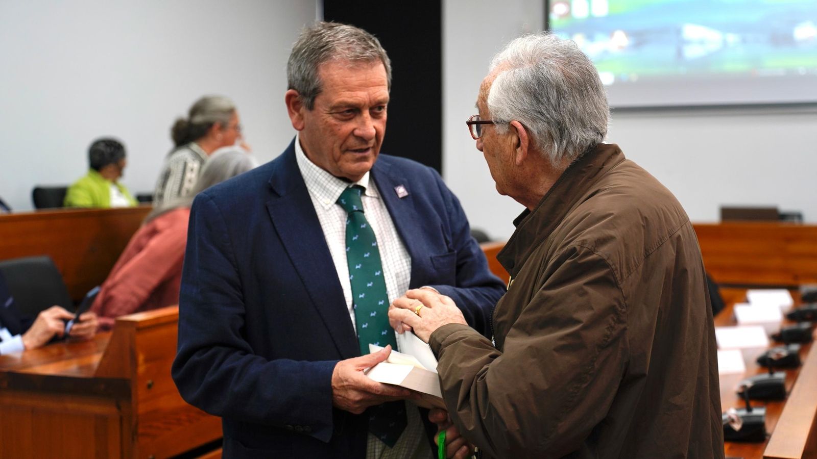 Fotos de la presentación de la revista Almoraima número 62 en Mancomunidad