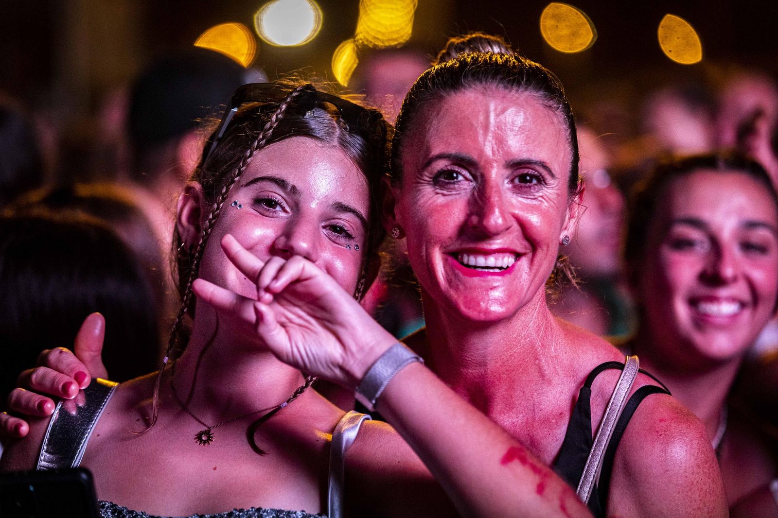Búscate en las fotos del concierto de Melendi en Cádiz