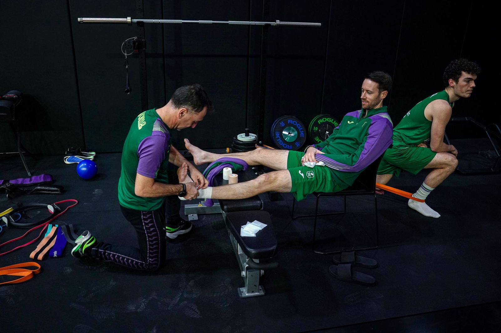 El Unicaja prueba la pista auxiliar del Roig Arena