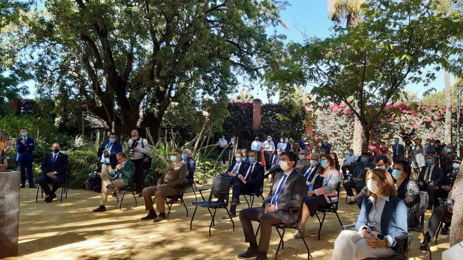 La cita se celebró en el Palacio de San Telmo ante representantes sanitarios, empresariales y de la administración.