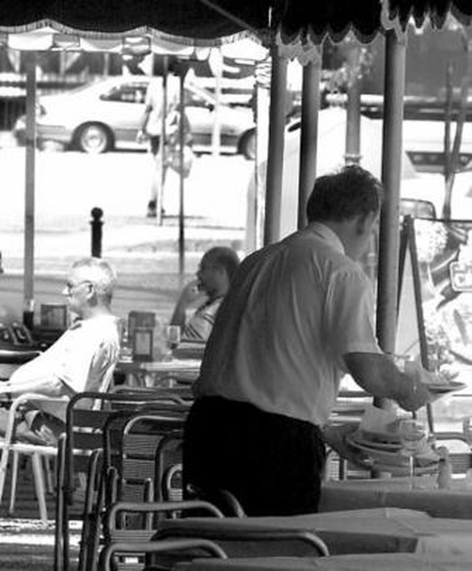 En el sector servicios es donde se ha registrado un mayor descenso.