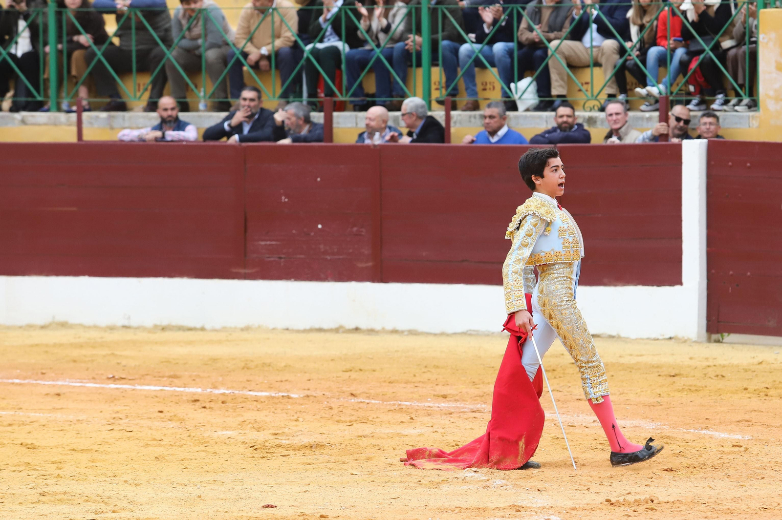 Imágenes de la novillada previa a la Semana Santa en la plaza de toros de La Línea