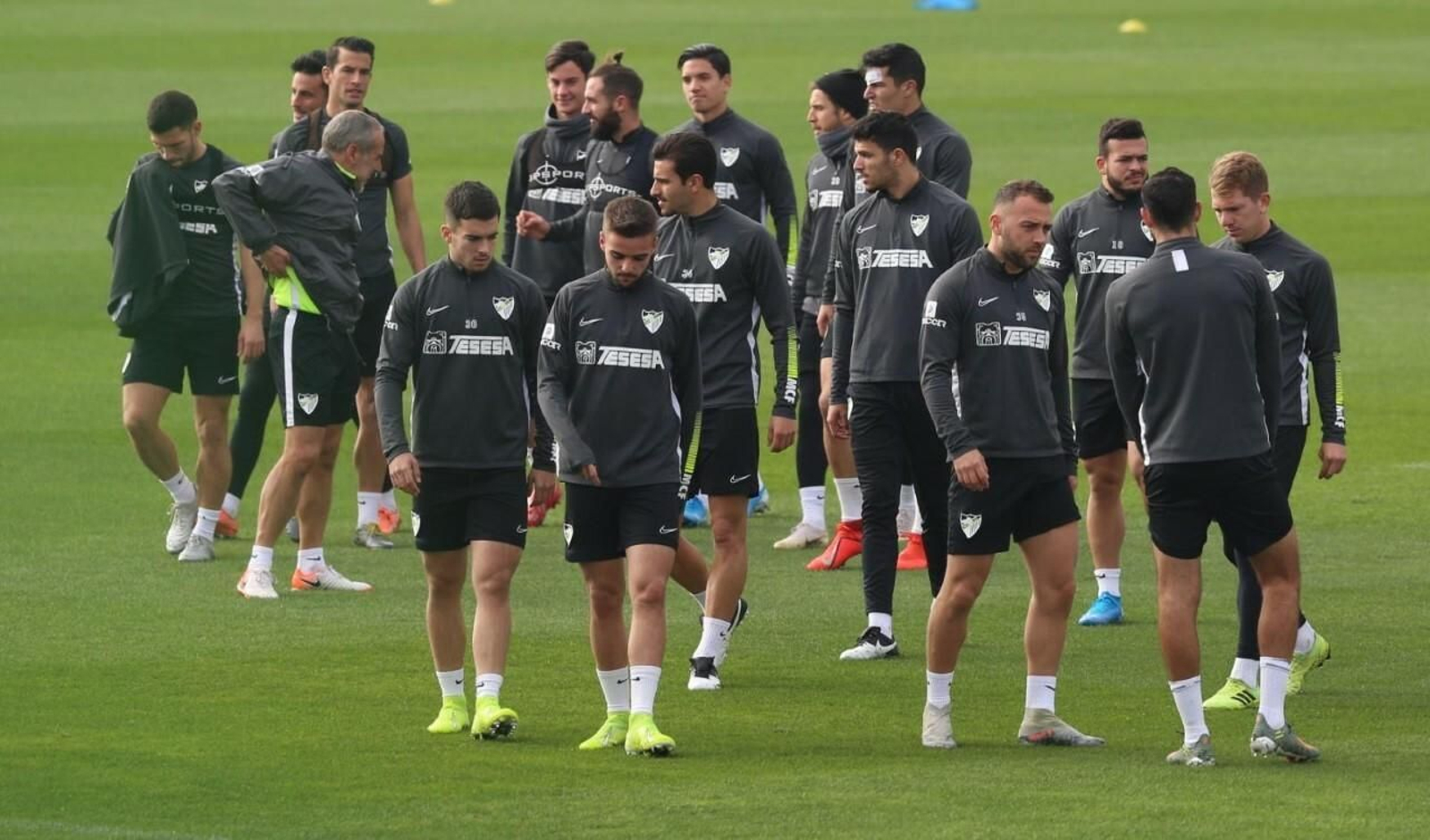 El Málaga se entrena sin Víctor