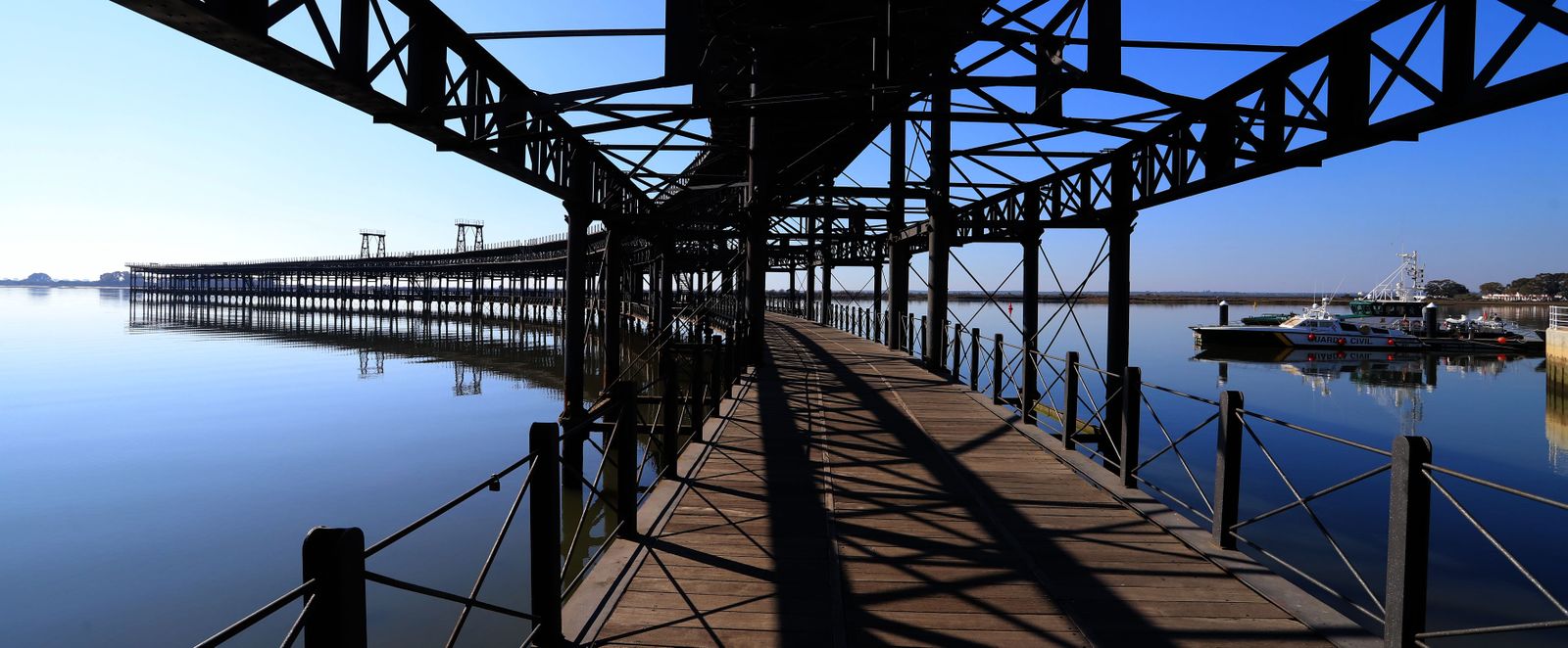 10 imágenes que enamoran del Muelle de la Rio Tinto en Huelva