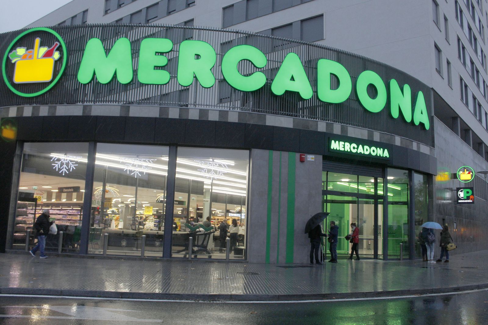 Una de las nuevas tiendas de Mercadona en Cádiz.