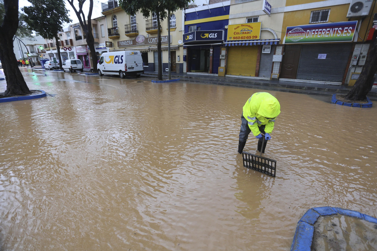 Campanillas anegada tras las lluvias, en fotos