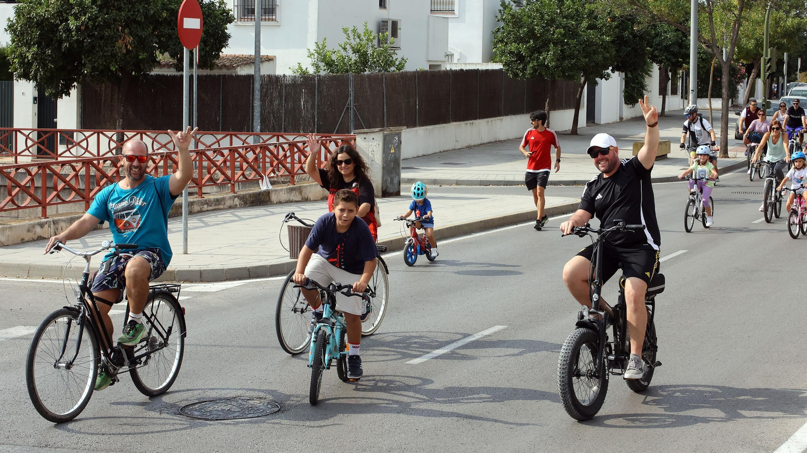 Búscate en el Día de la Bici Amistad por Jerez