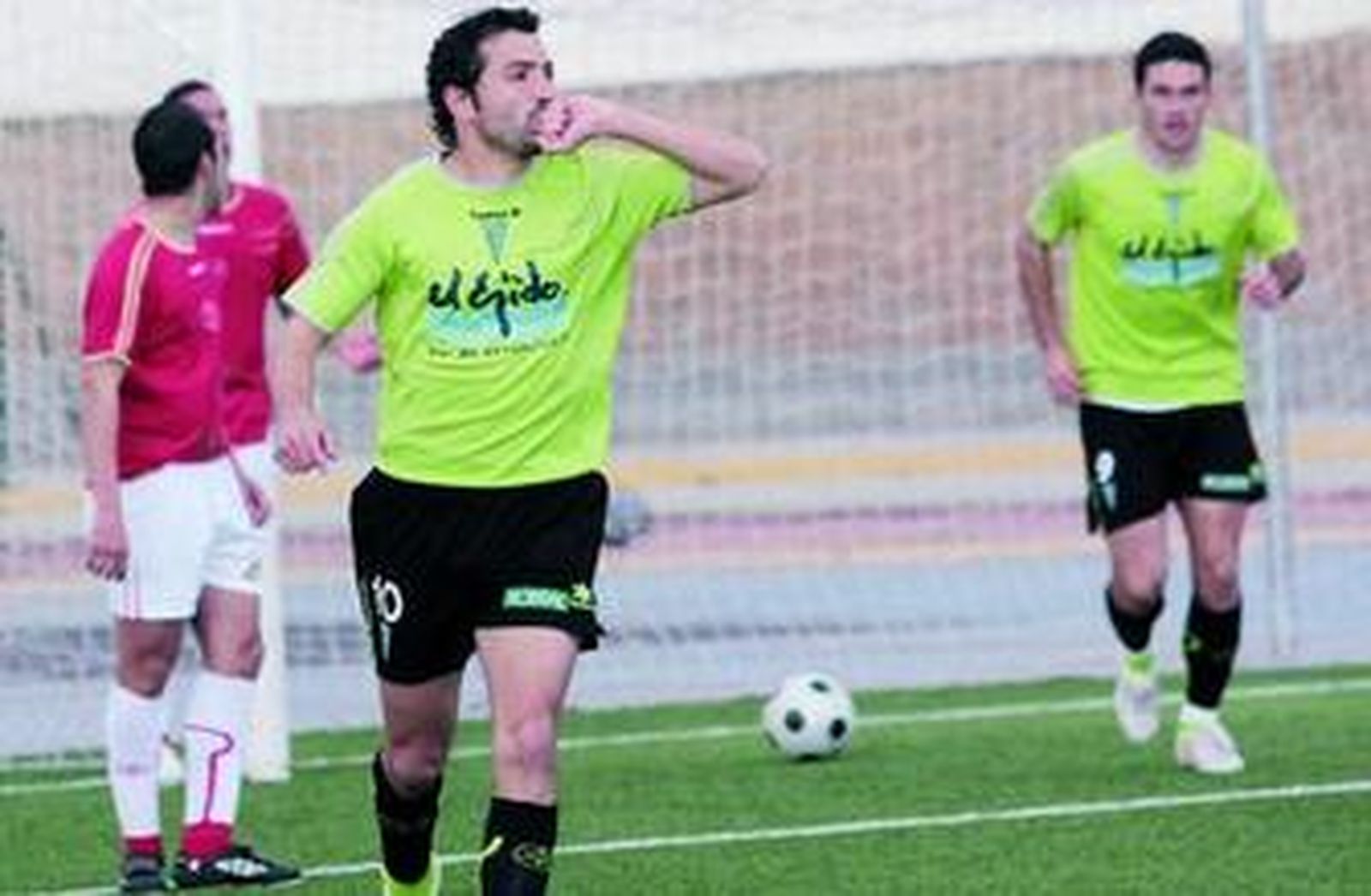 Nakor Bueno abrió la lata en La Victoria.