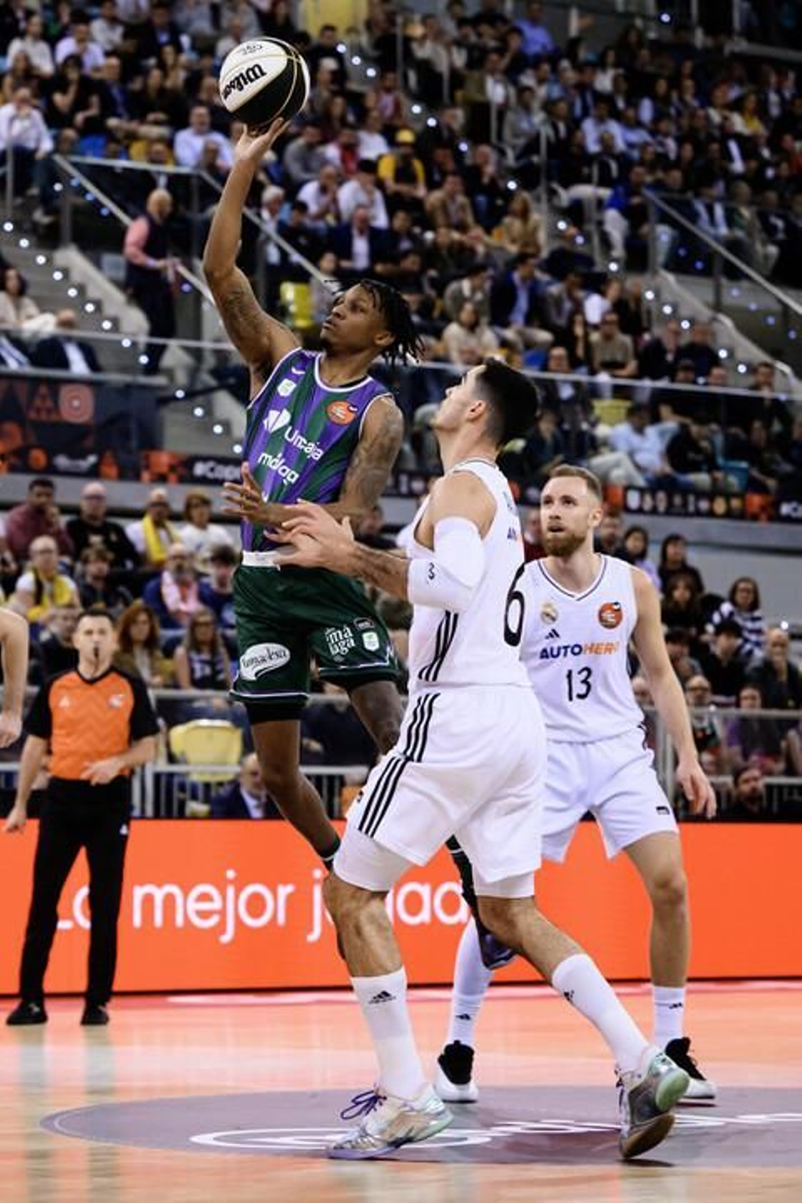 El Unicaja, campeón de Copa: Todas las imágenes del partido, la fiesta y la llegada a Málaga