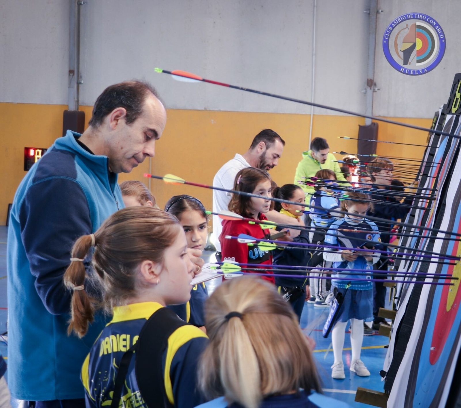 Línea de tiro de los menores de este Provincial celebrado en San Juan.