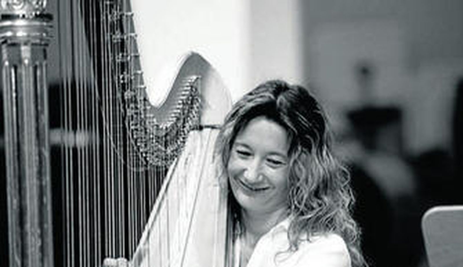 Sonidos dulces de flauta y arpa