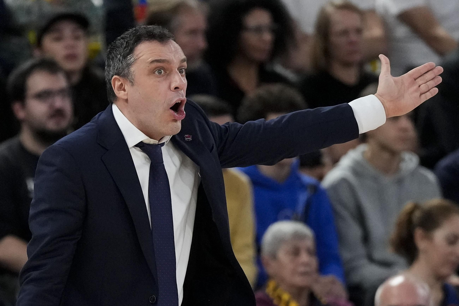 El Baskonia vendrá a Málaga tras tres prórrogas y derrota en el Palau en un partido histórico