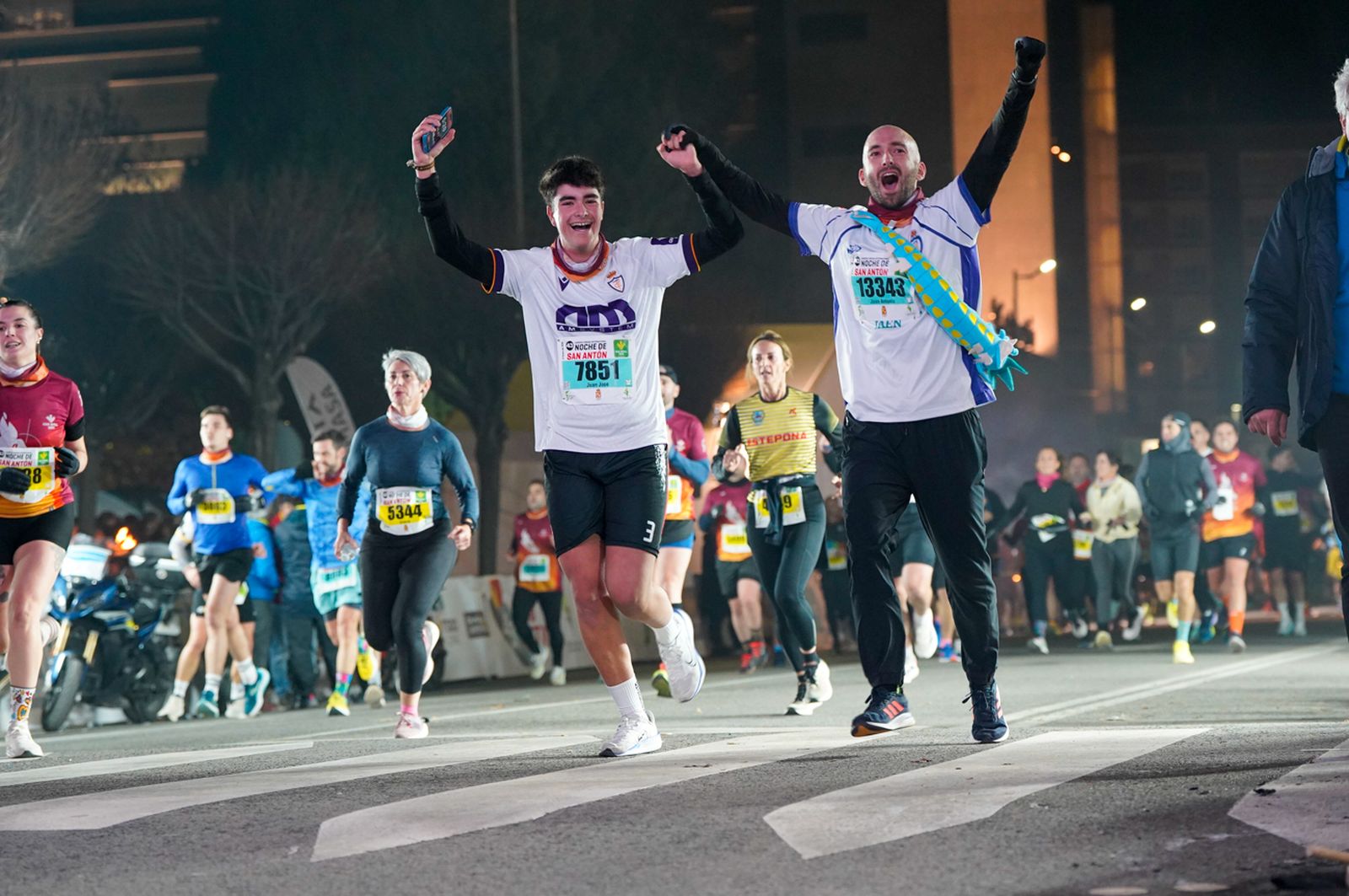 En imágenes: búscate en tu llegada a meta de la Carrera de San Antón 2026 (13)