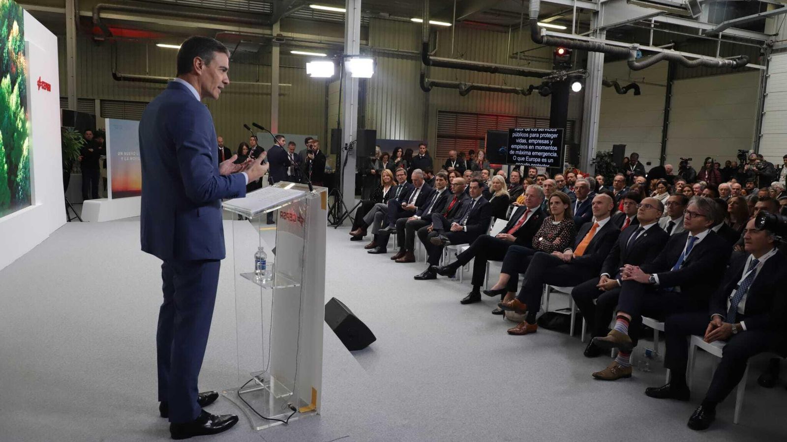 El presidente del Gobierno, Pedro Sánchez, durante su intervención ante las autoridades. El presidente del Gobierno, Pedro Sánchez, durante su intervención ante las autoridades.