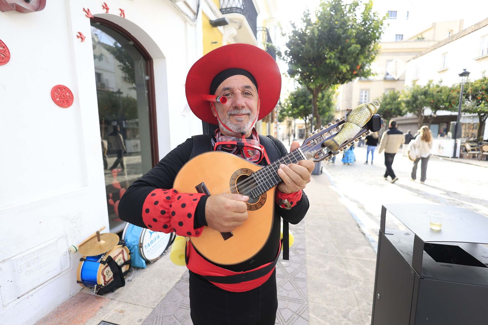Búscate en las fotos del Carnaval de calle en Tarifa