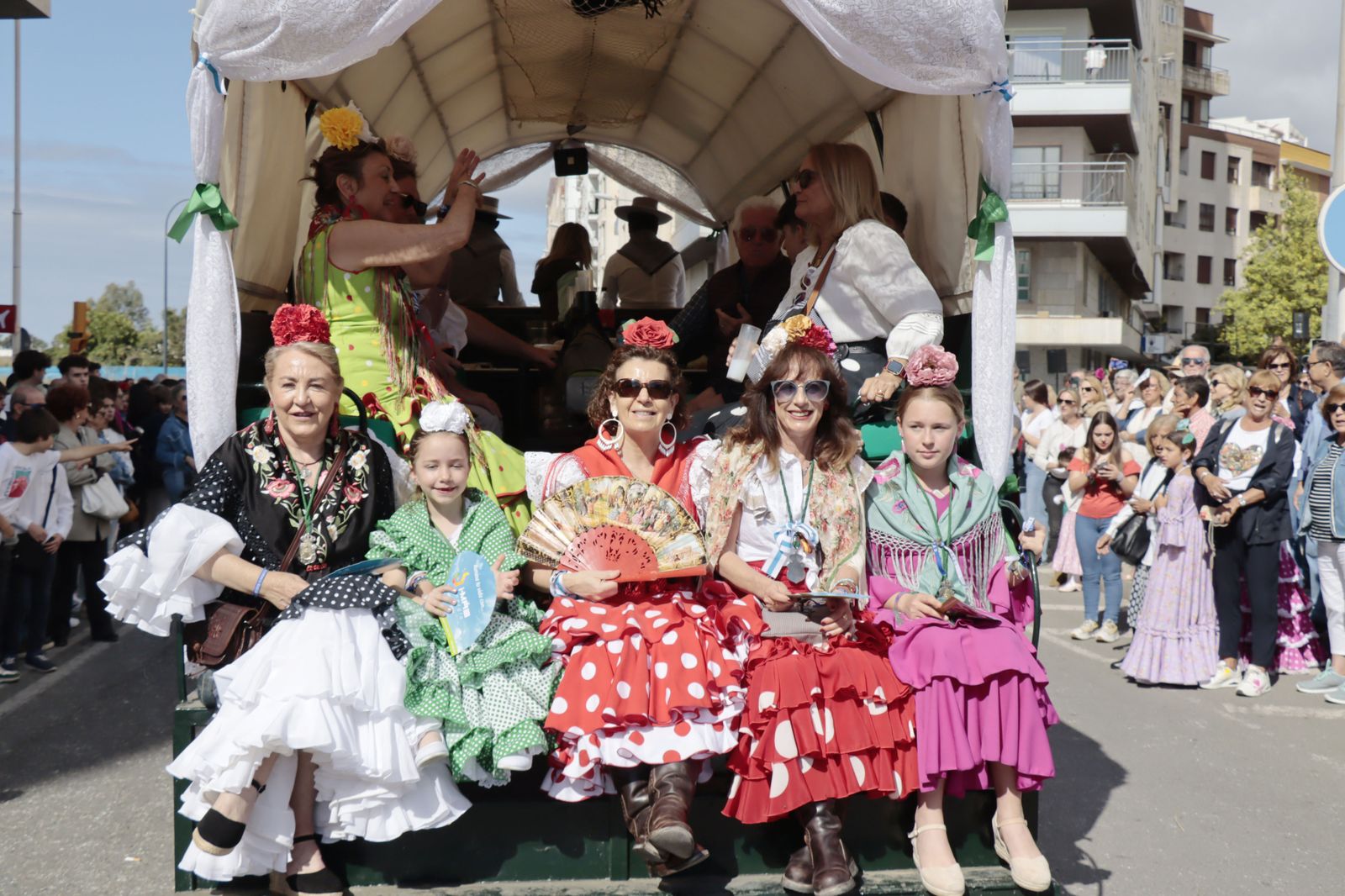 Imágenes de los carros de la Hermandad del Rocío de Huelva