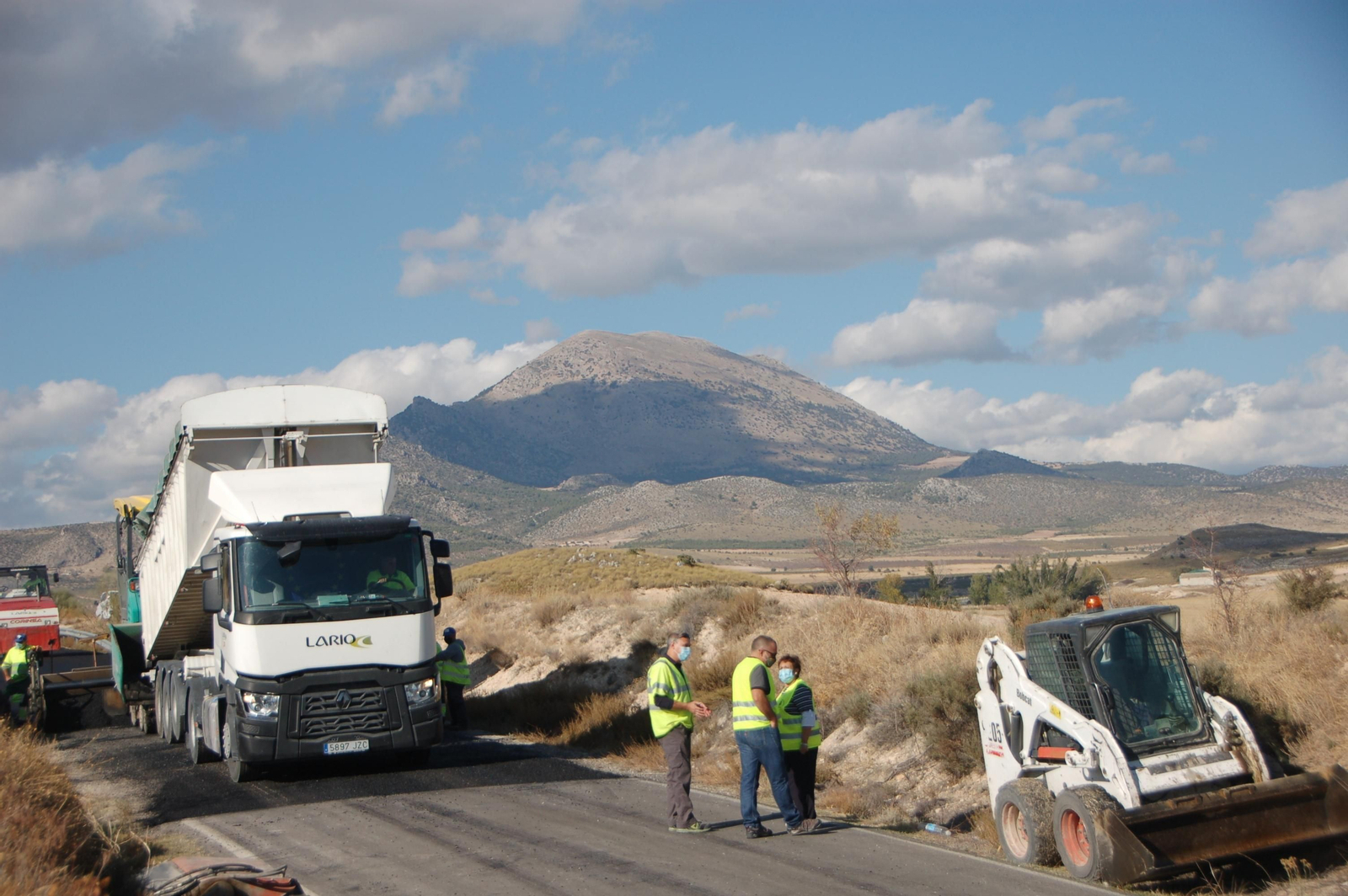 Arreglo de la carretera entre Huéscar y Las Santas con un nuevo asfaltado