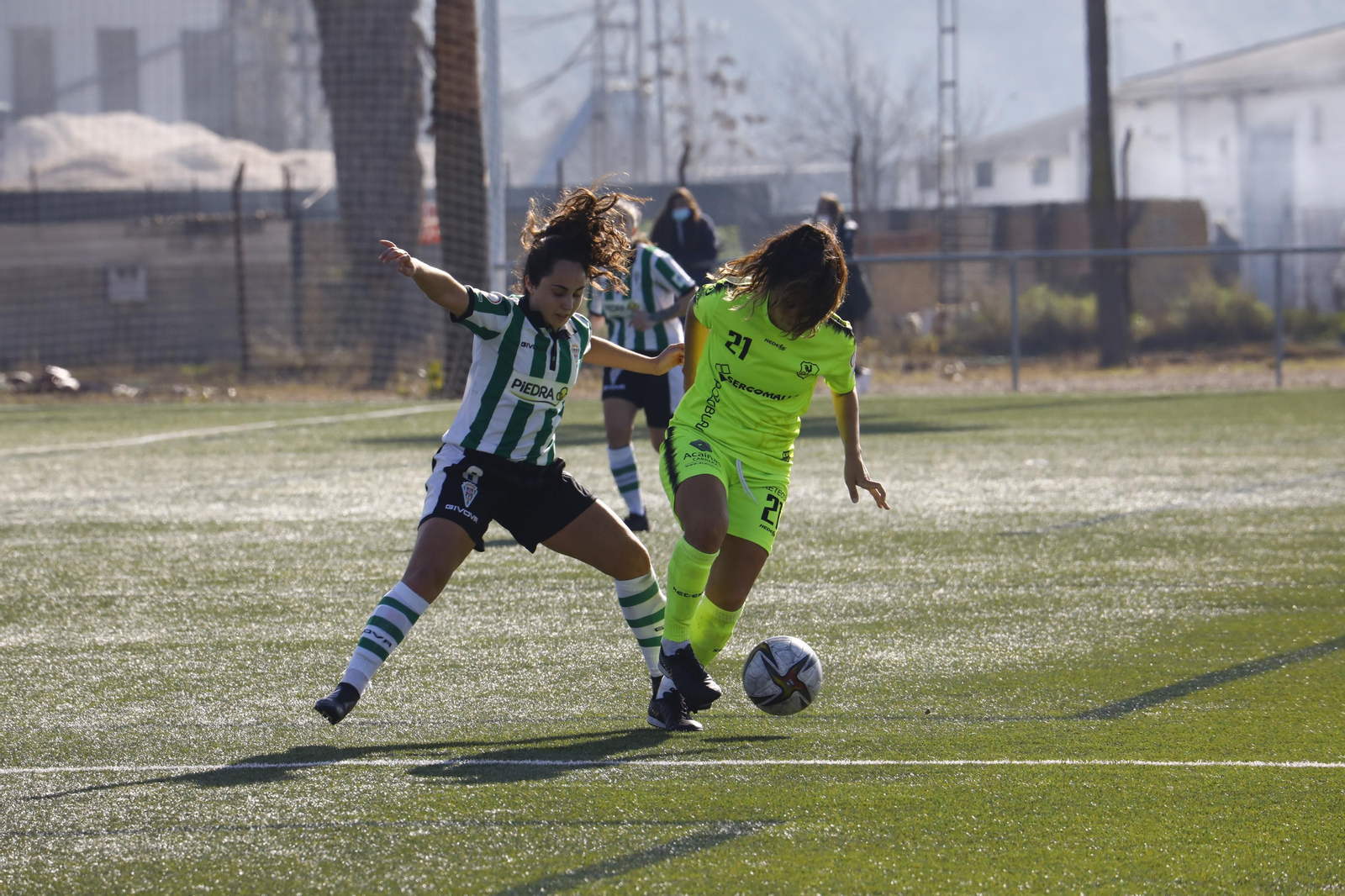 Las imágenes del derbi cordobés femenino entre el Córdoba y el Pozoalbense