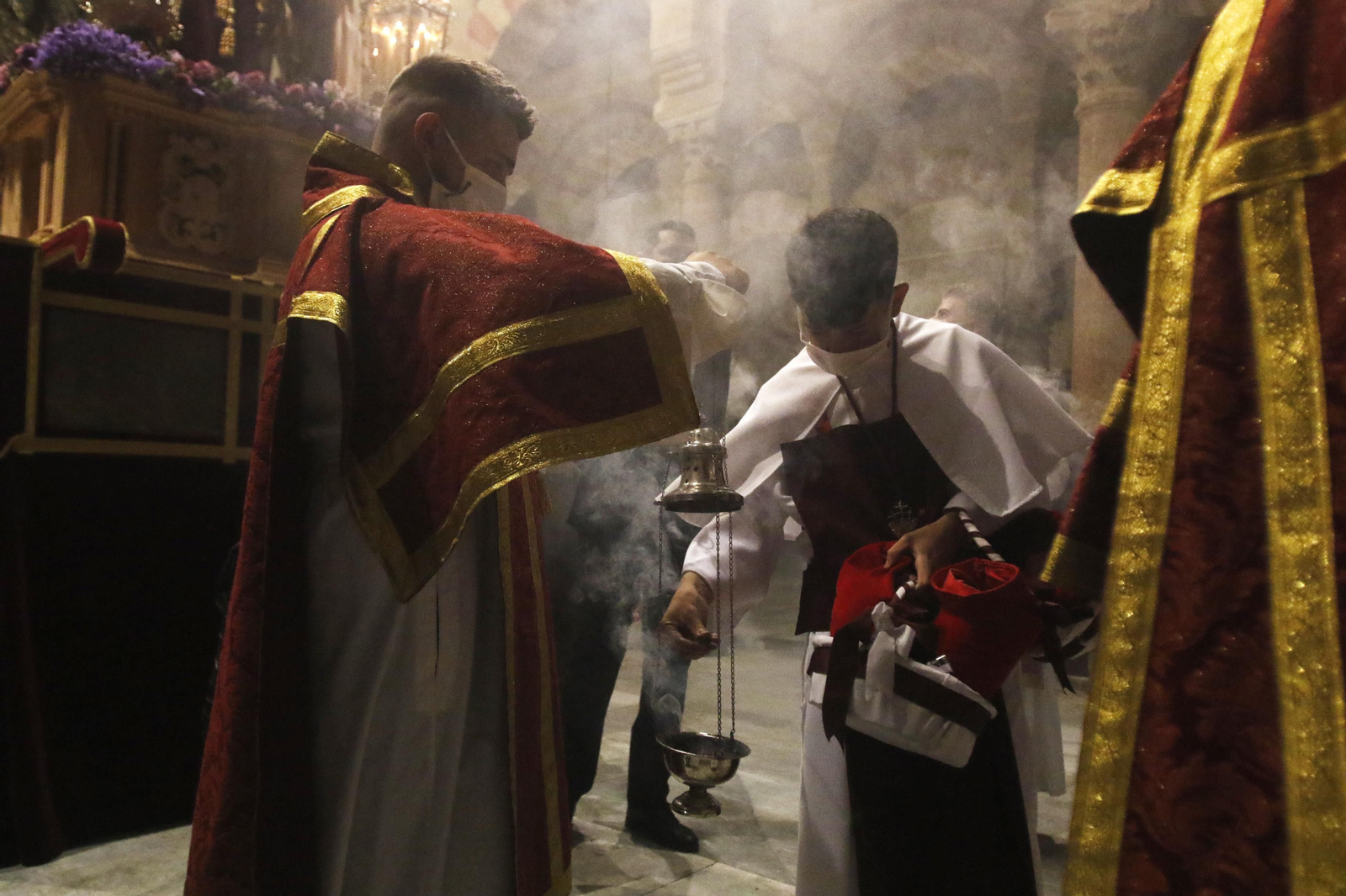 La salida extraordinaria del Señor de la Salud de Córdoba, en imágenes