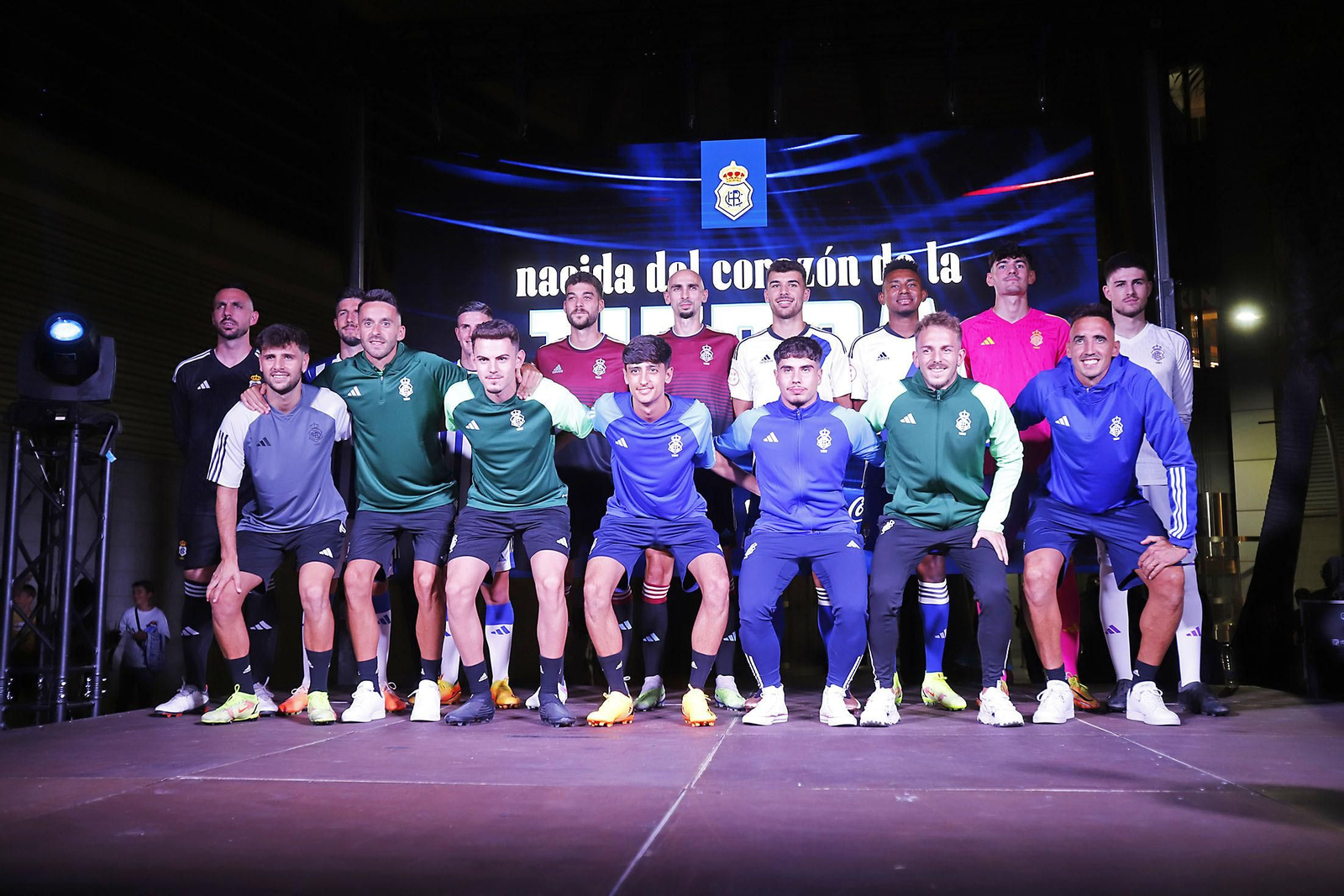 Imágenes de las nuevas equipaciones del Recreativo de Huelva para la temporada 2023/24