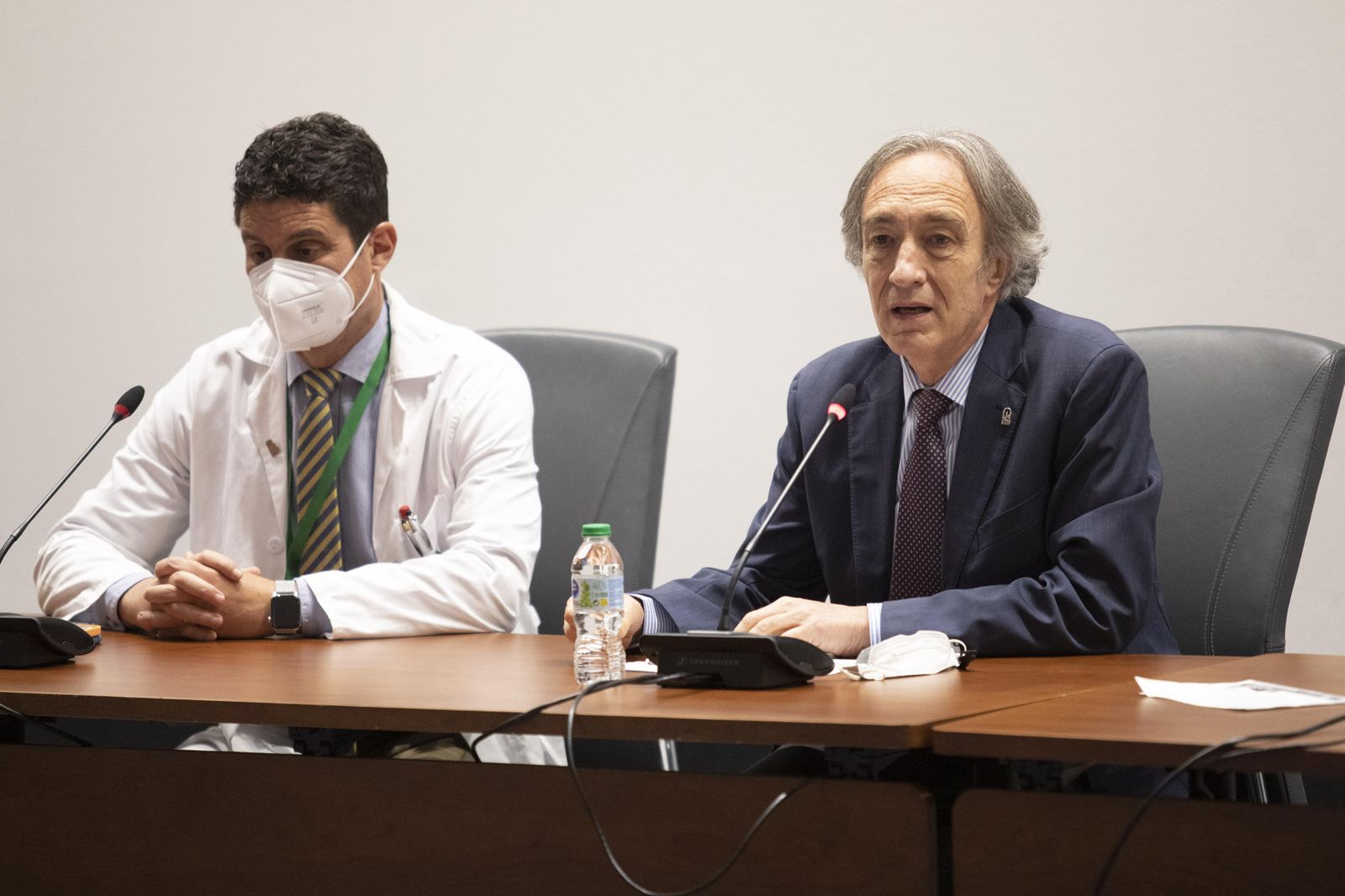 Así ha sido el acto de despedida a los Especialistas Internos Residentes del Hospital San Cecilio de Granada