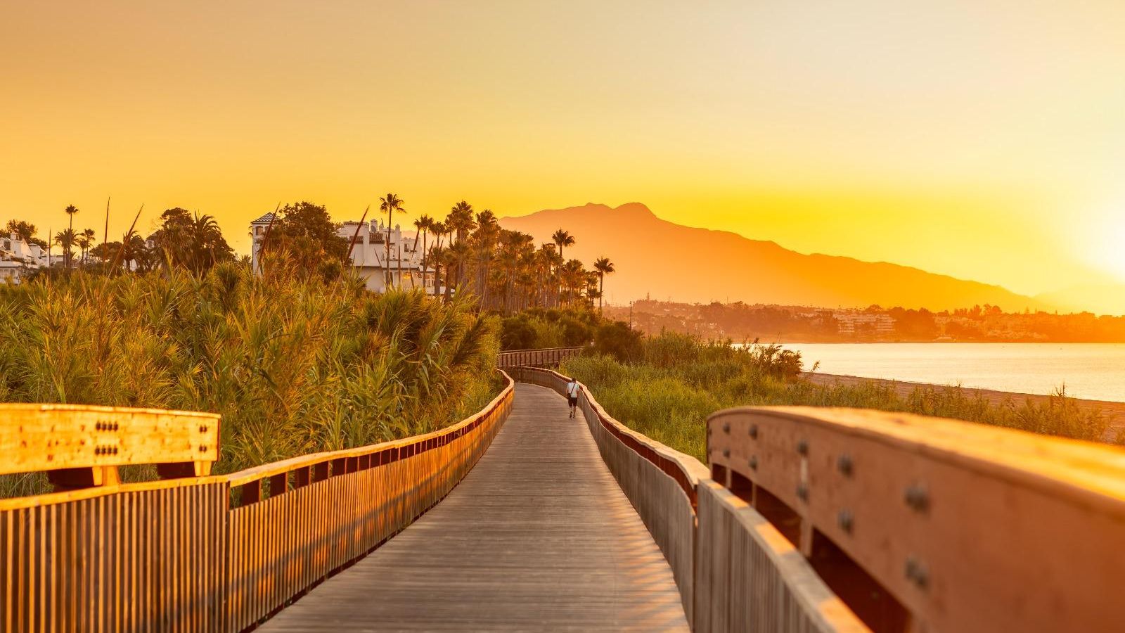 La senda litoral de Estepona.