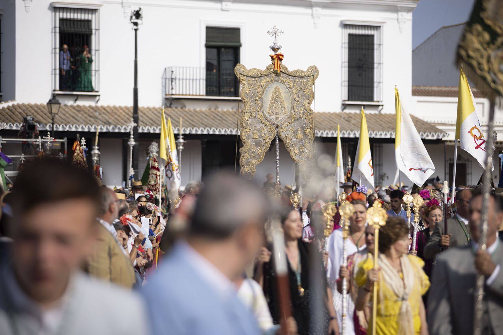 El Rocio 2023: Imágenes de la misa Pontifical del Domingo de Pentecostés