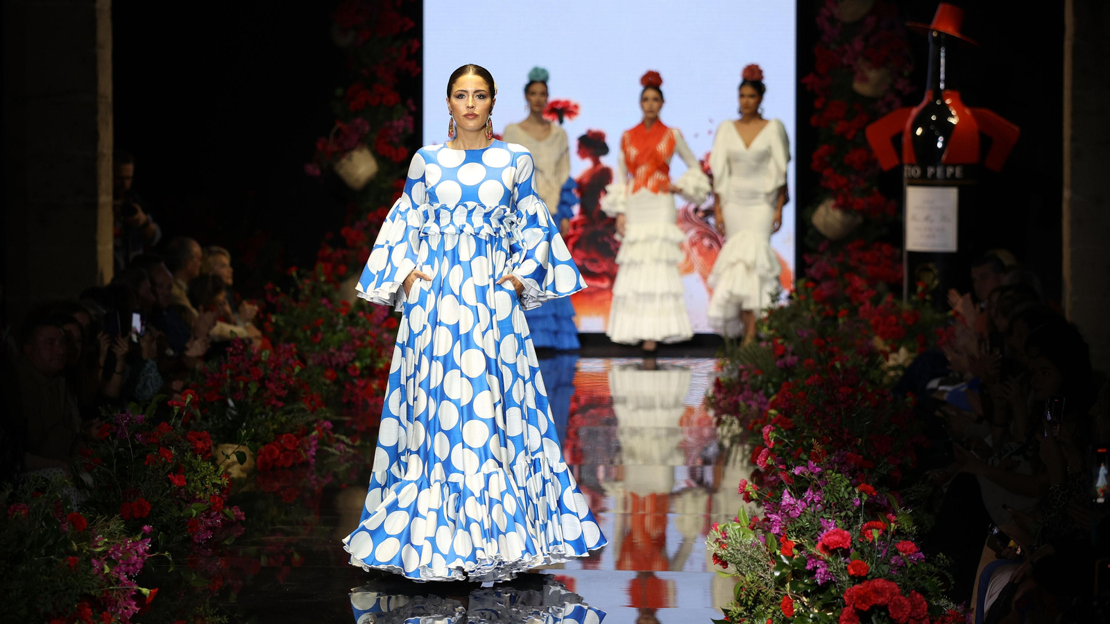 Desfile de Inmaculada González en la Pasarela Flamenca Tío Pepe Jerez 2024