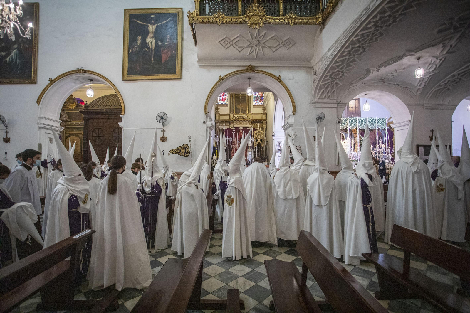 Las imágenes de la cofradía del Nazareno del Amor en la Semana Santa de Cádiz 2022