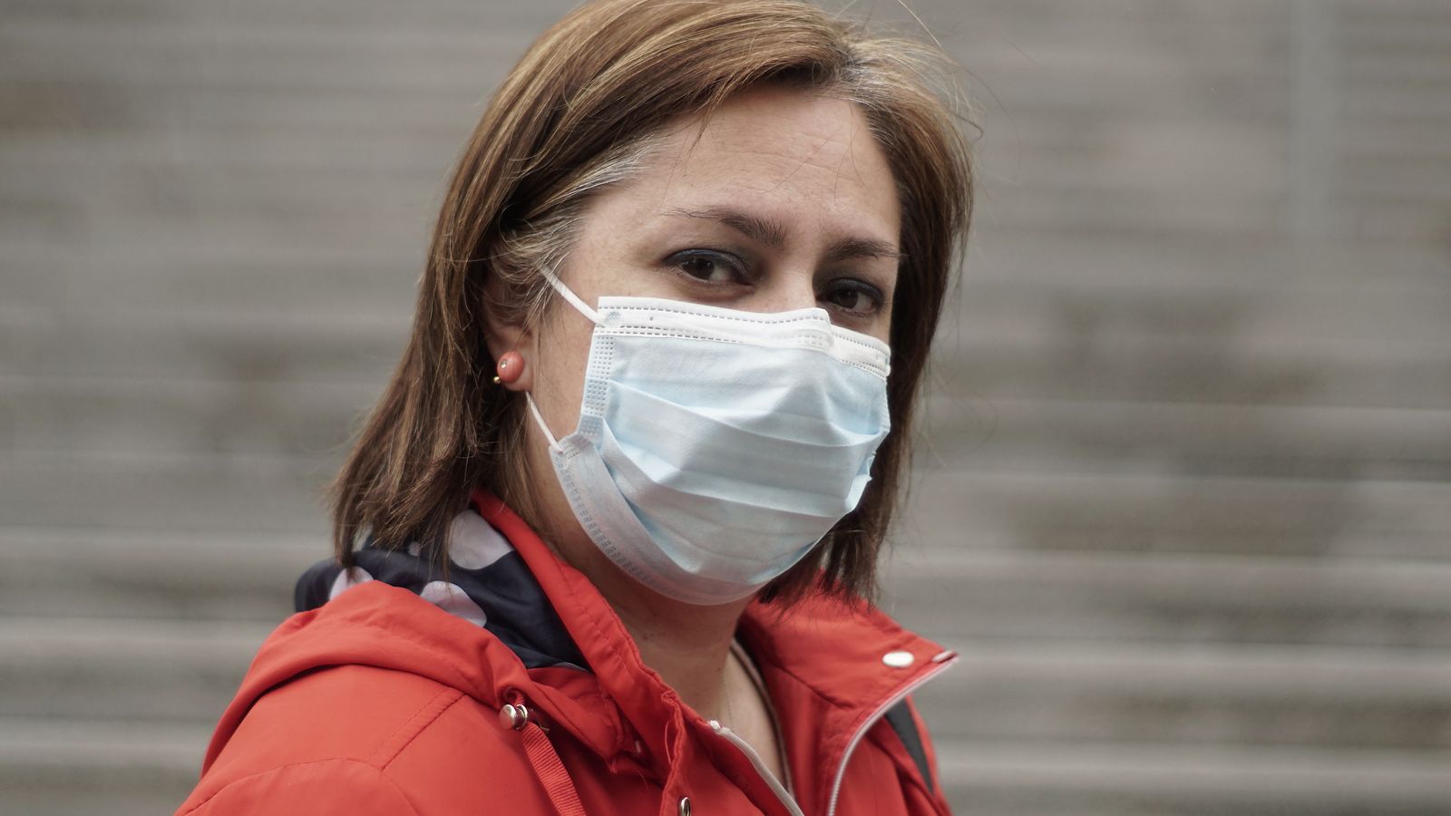 Primer plano de Raquel Velázquez, una de las miles de afectados por Covid persistente.