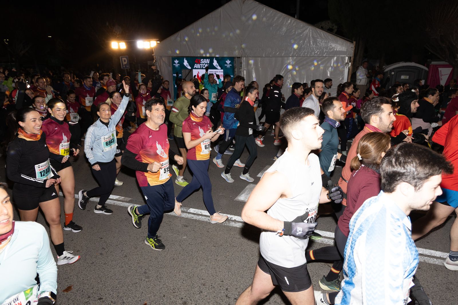 Encuéntrate en la salida de la Carrera de San Antón 2026, en imágenes (3)