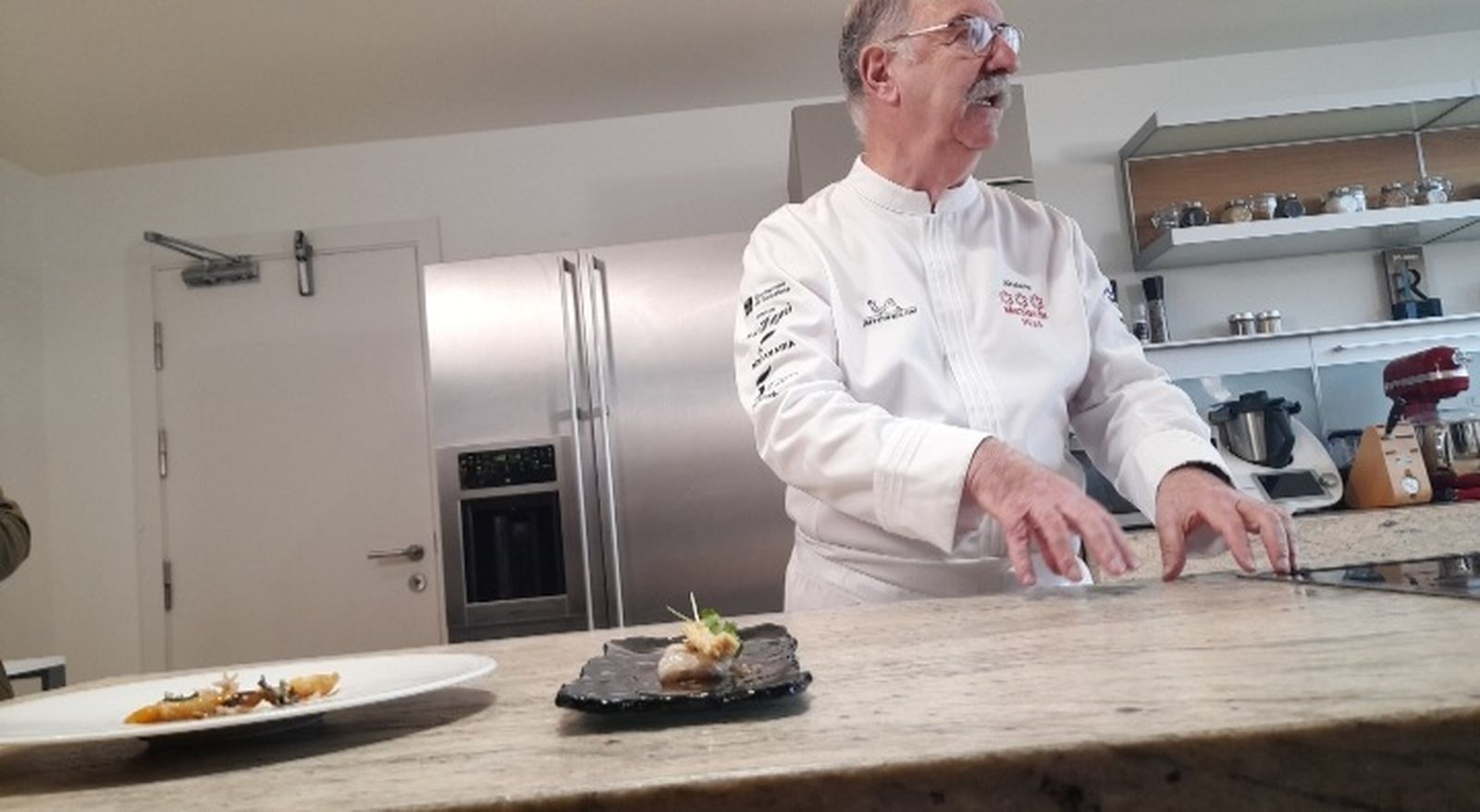 El chef Pedro Subijana en una de las estancias de Akelarre