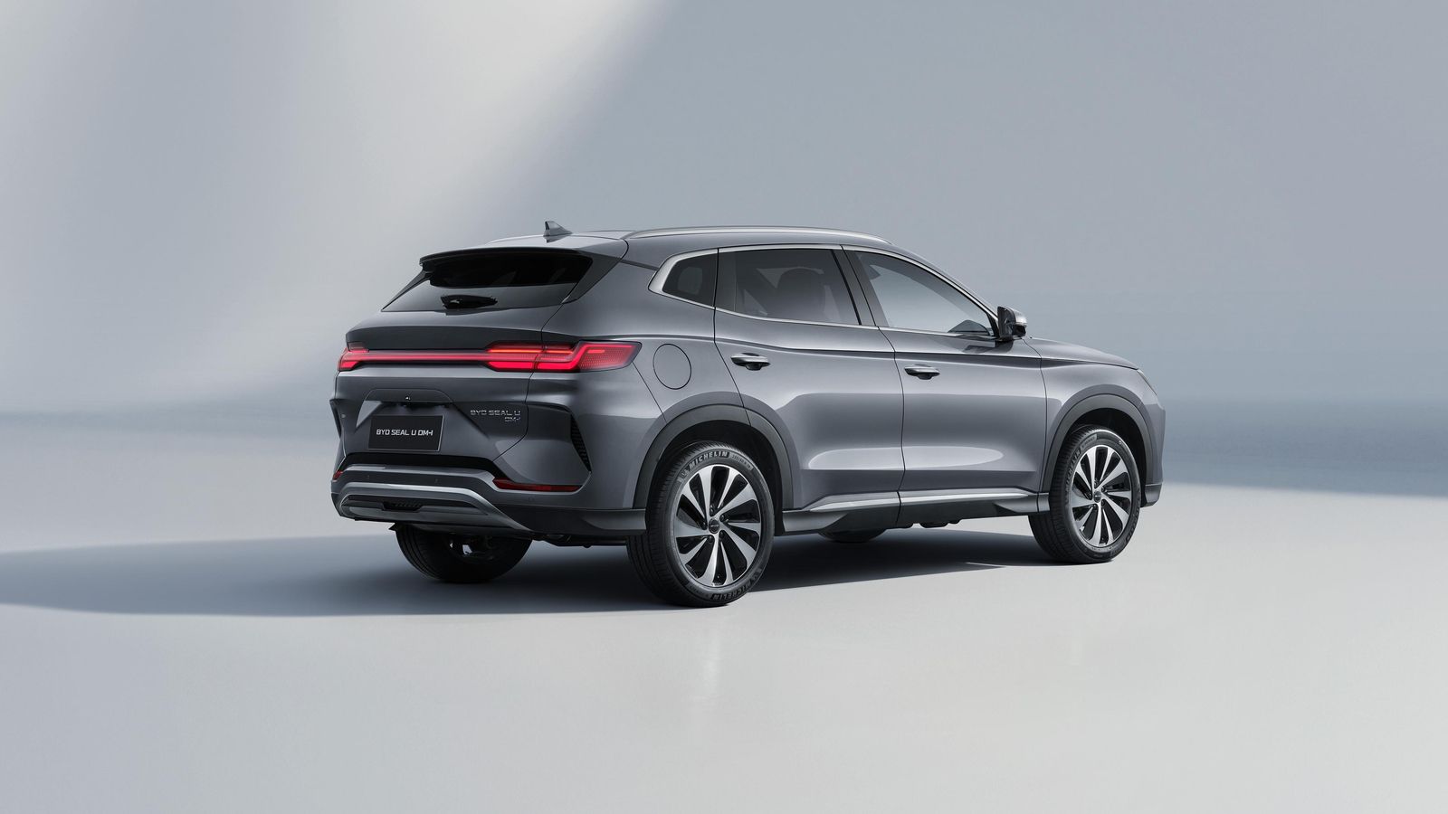 El Seal U dispondrá tanto de un sistema de propulsión eléctrico con diferentes capacidades de baterías, como de este sistema híbrido enchufable de alto rendimiento.