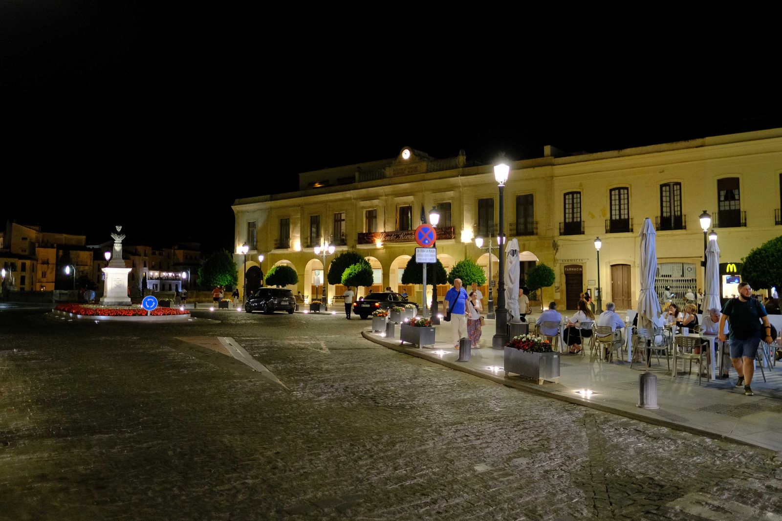 Ronda nocturna, en imágenes