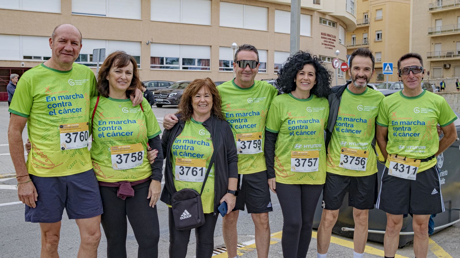 Búscate entre las fotos de la X carrera Cádiz en marcha contra el cáncer