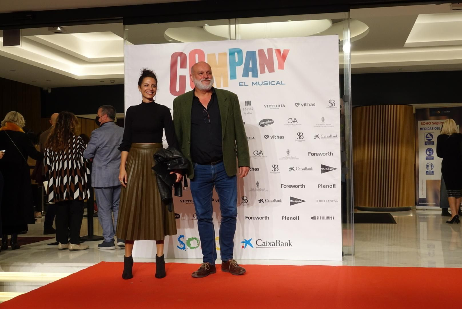 Las fotos de la alfombra roja por el estreno de 'Company' con Banderas en el Teatro del Soho