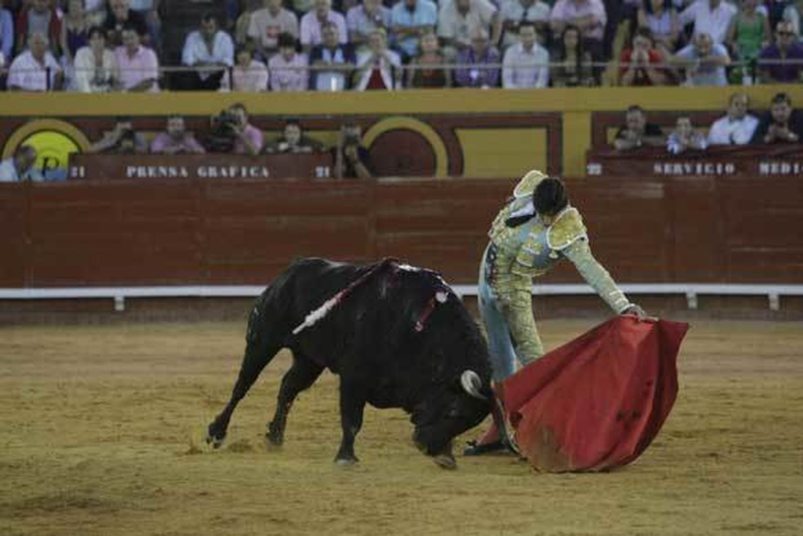 Un Perera cumbre corta tres orejas y revienta la feria