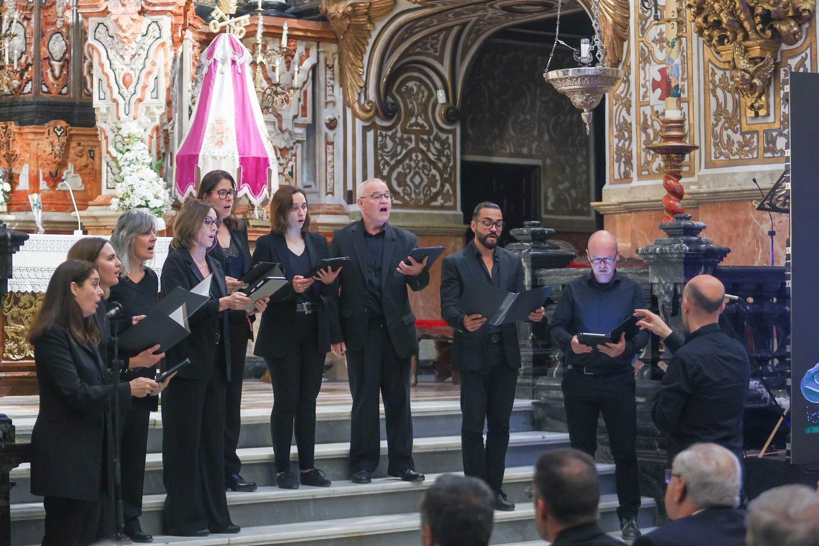 Las mejores imágenes del nuevo museo en la Basílica de la Virgen de las Angustias de Granada