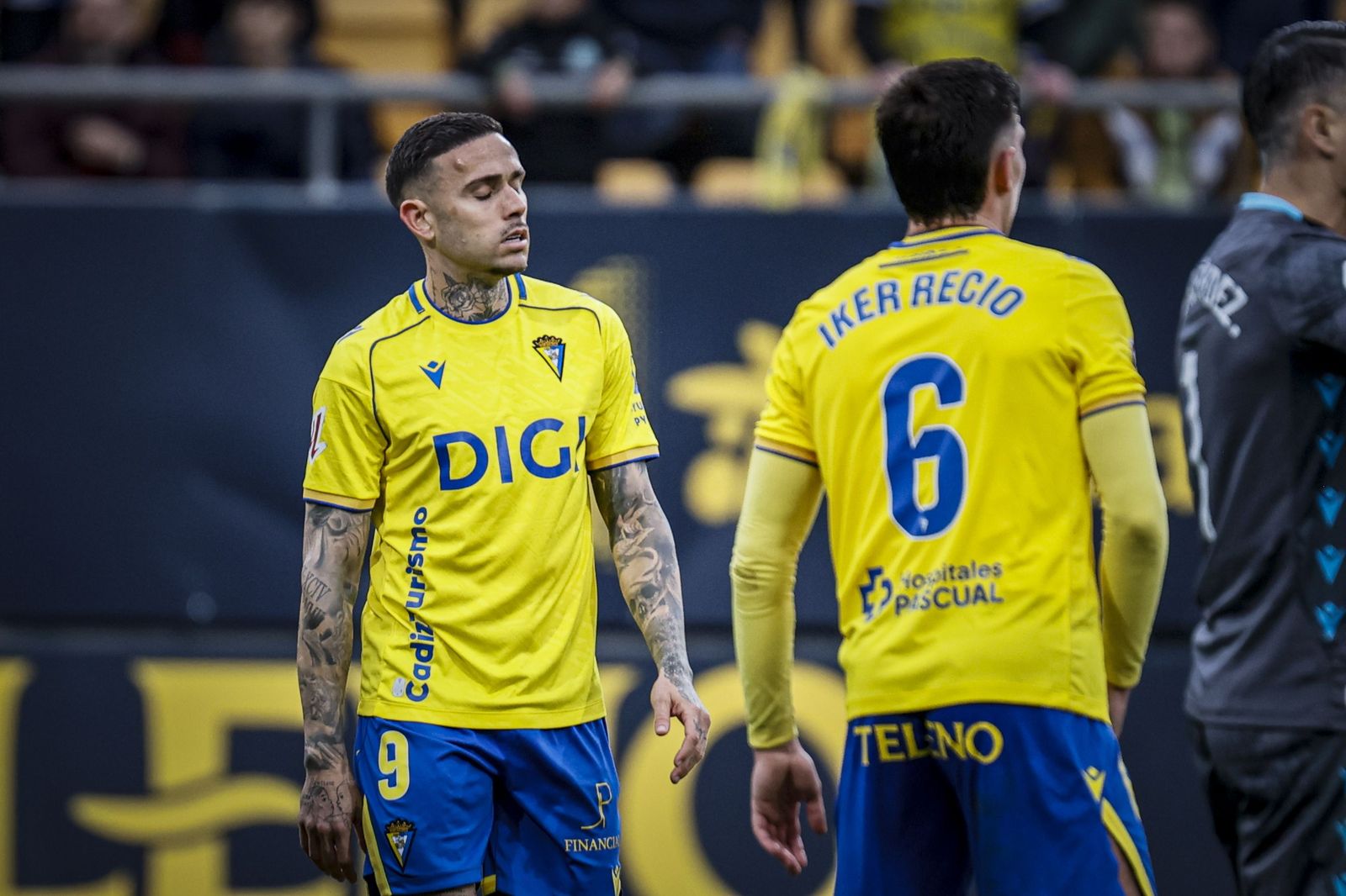 Búscate entre las imágenes del partido de fútbol Cádiz CF - UD Almería