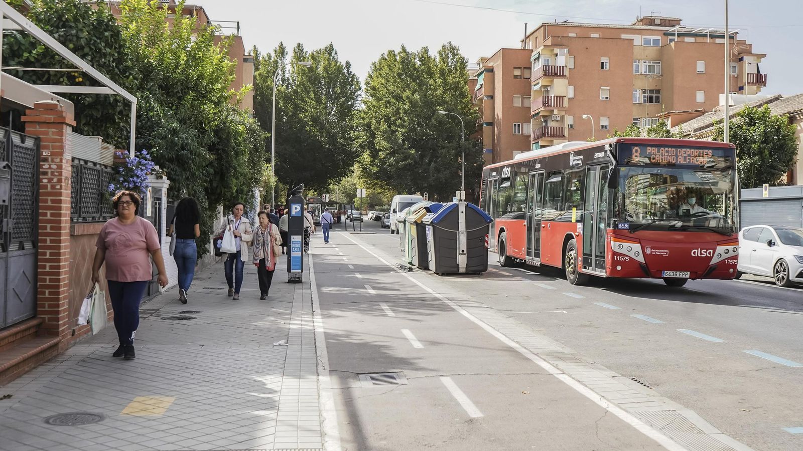 Calle Andrés Segovia y la Plaza Fontiveros, lugar de inicio de la línea del Metrocentro