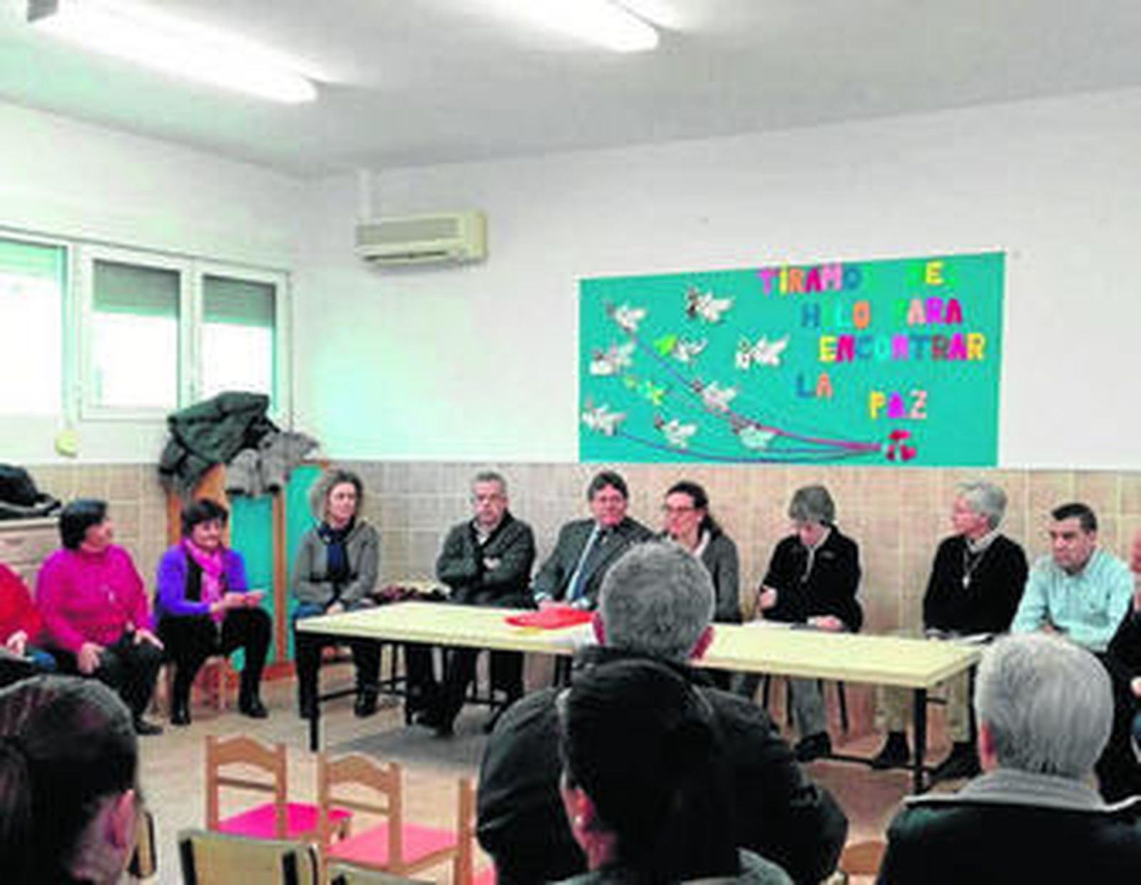 Reunión entre el Ayuntamiento, el Saliente, la Congregación y padres.
