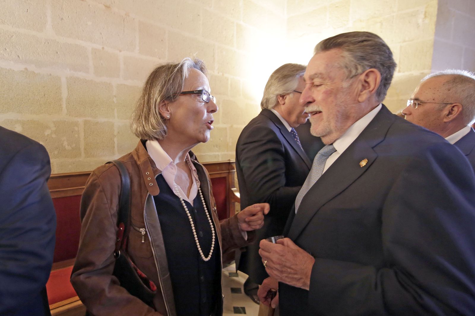 Imágenes del acto institucional del 40 aniversario de las primeras elecciones municipales