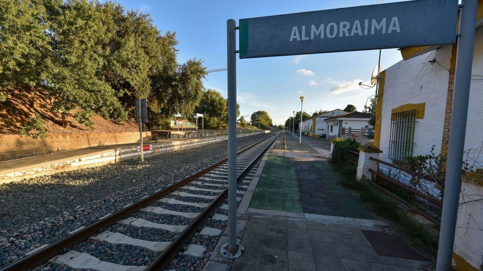 La estación de Almoraima, en la Algeciras-Bobadilla.