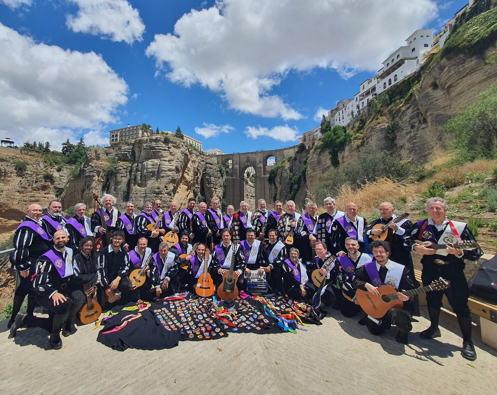 La tuna de Arquitectura Técnica y Edificiación de Granada, en Ronda