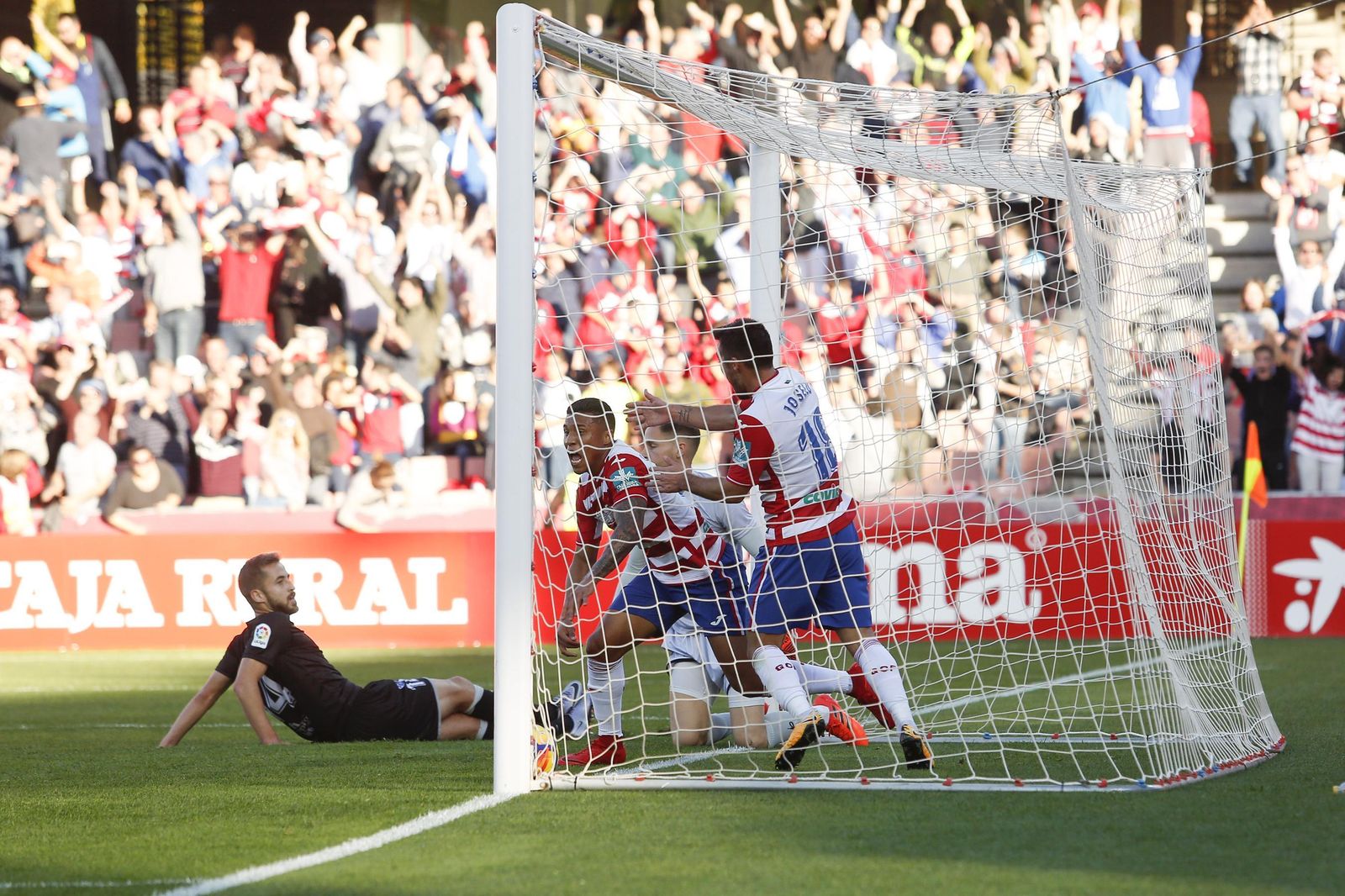 El Granada CF-Huesca, en imágenes
