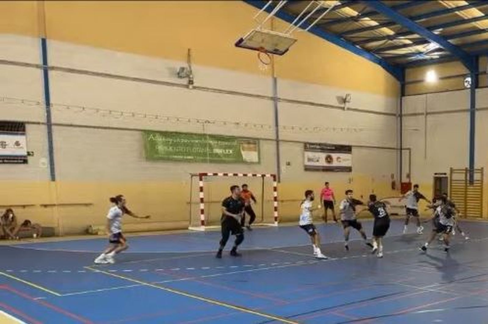 Un lance del Maravillas Benalmádena-Ciudad de Algeciras