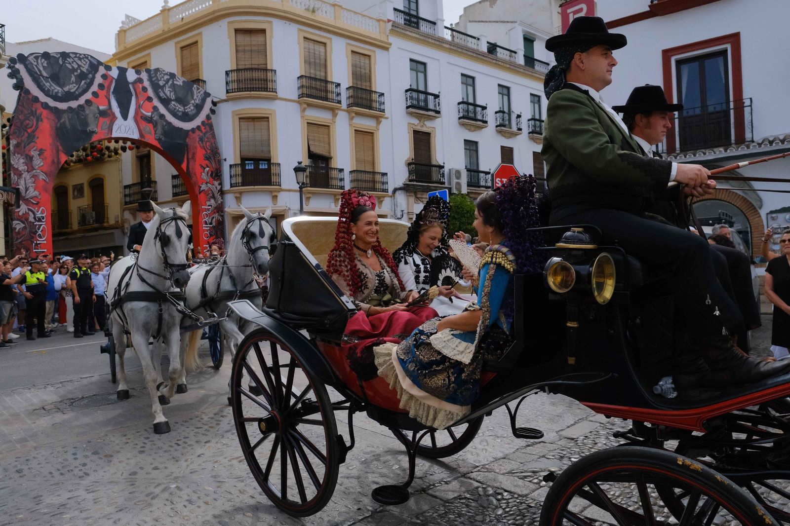 Sábado de Goyesca (sin Goyesca) en imágenes